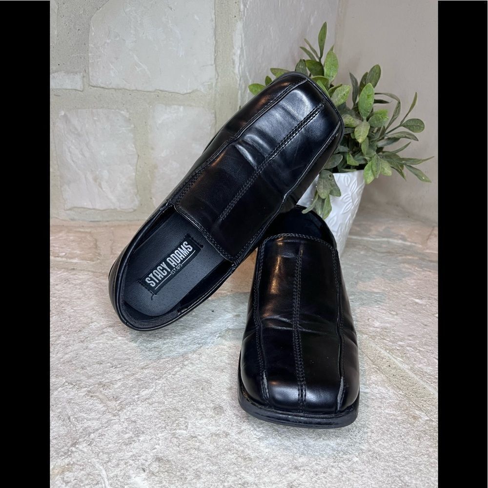 Stacy Adams black dress loafers sz 4